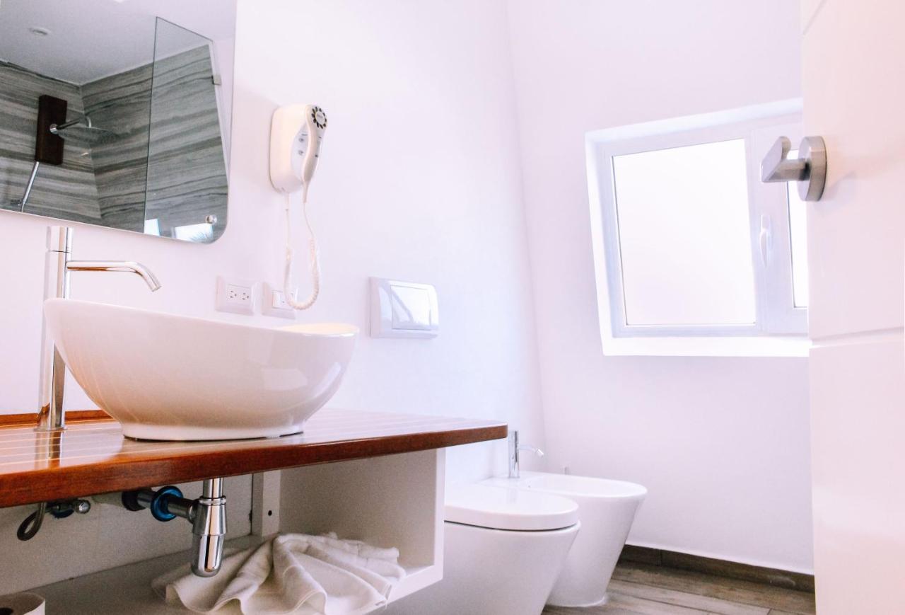 Two-Bedroom Apartment,1096347069:JPEG